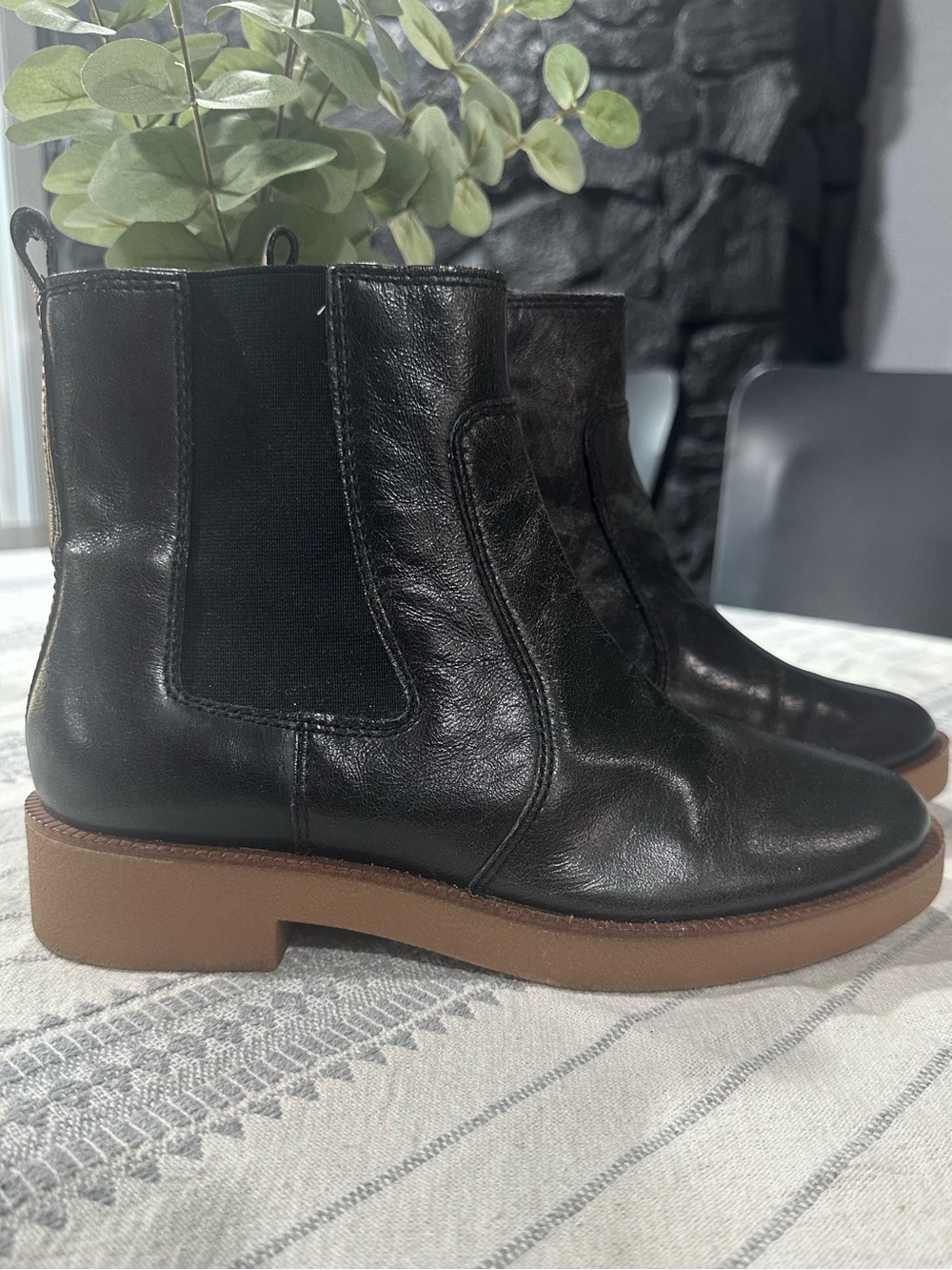 Lucky Brand Black Leather Ressy Ankle Boots with Brown Sole Sz 8.5